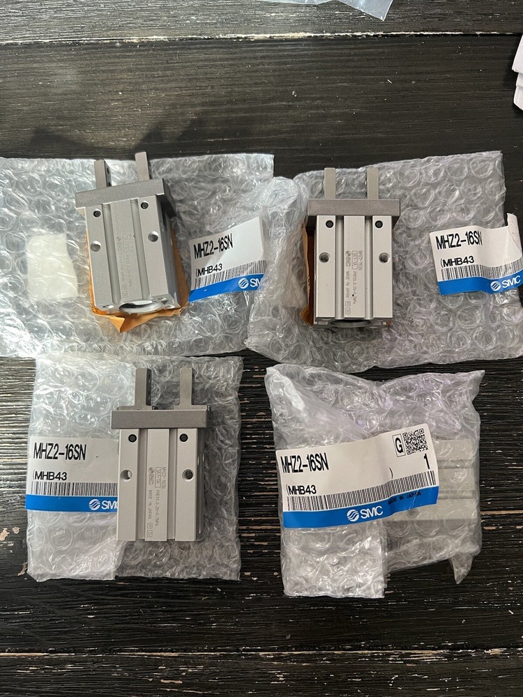 SMC MHZ2-16SN Pneumatic EOAT Gripper.