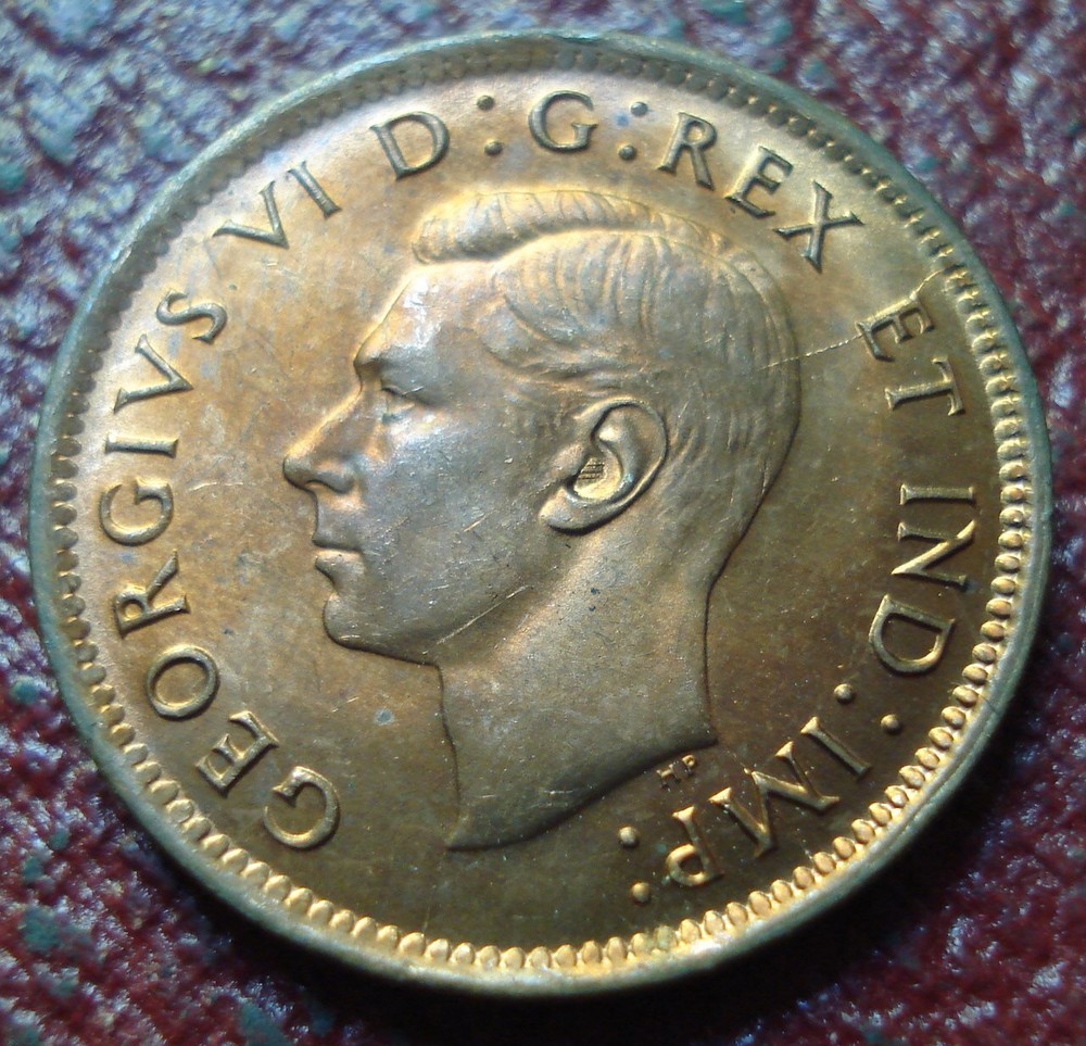 1946 CANADA SMALL CENT IN UNCIRCULATED CONDITION