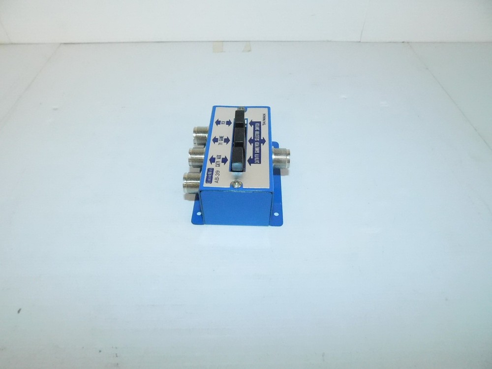 COLORMAX MODEL AB-39 CATV/TV GAME/VCR SELECTOR SWITCH (BSP55)