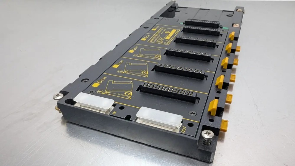 Omron C200H-BC051-V2 CPU Base Unit 5-Slot