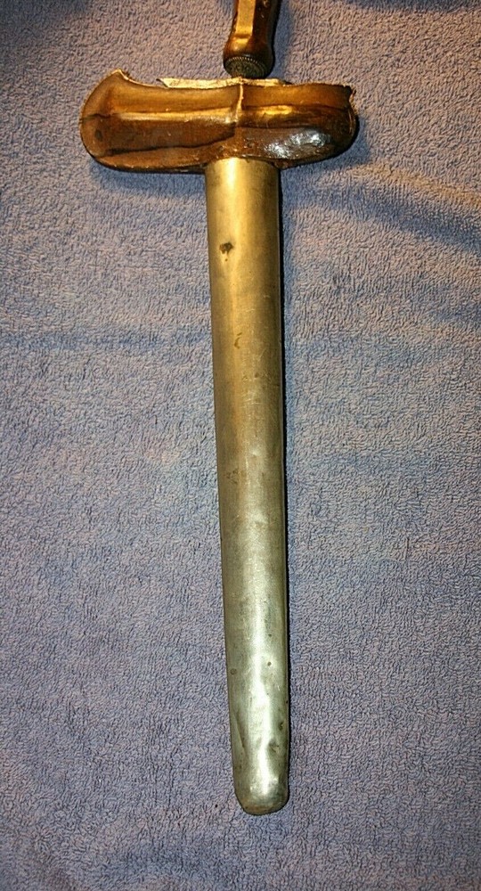 BEAUTIFULLY CRAFTED PHILIPPINE KRIS DAGGER WITH SHEAT