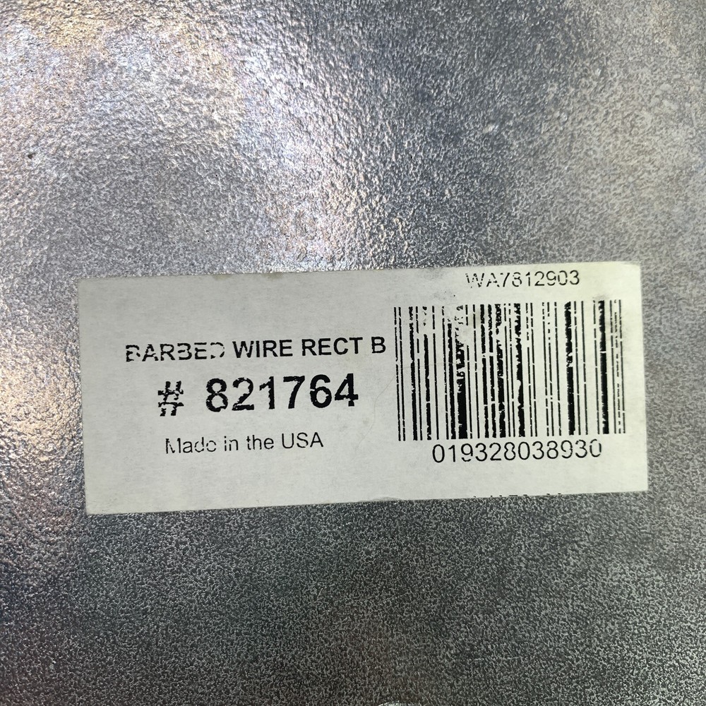 Wilton Armetale Barbed Wire Rectangle Baker 2Pc 2 Qt Pyrex & Baking Dish
