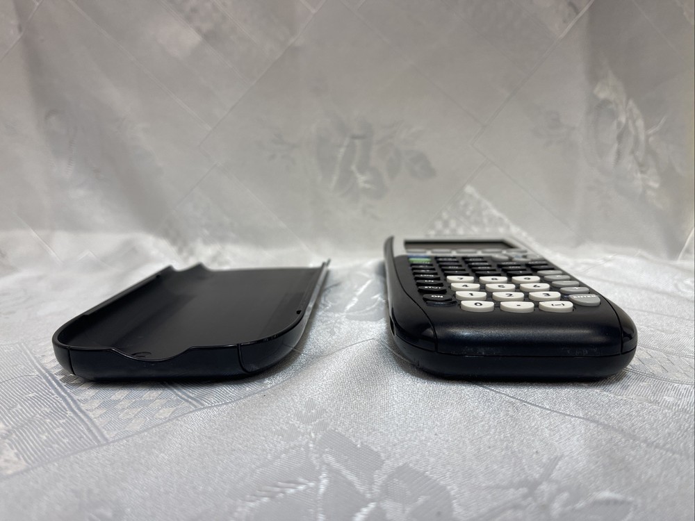 TEXAS INSTRUMENTS TI-84 PLUS GRAPHING CALCULATOR CLEAN CONDITION!