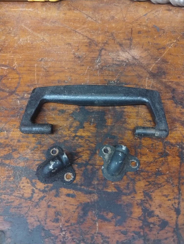 CRAFTSMAN TOOL BOX CARRY HANDLE. #C11