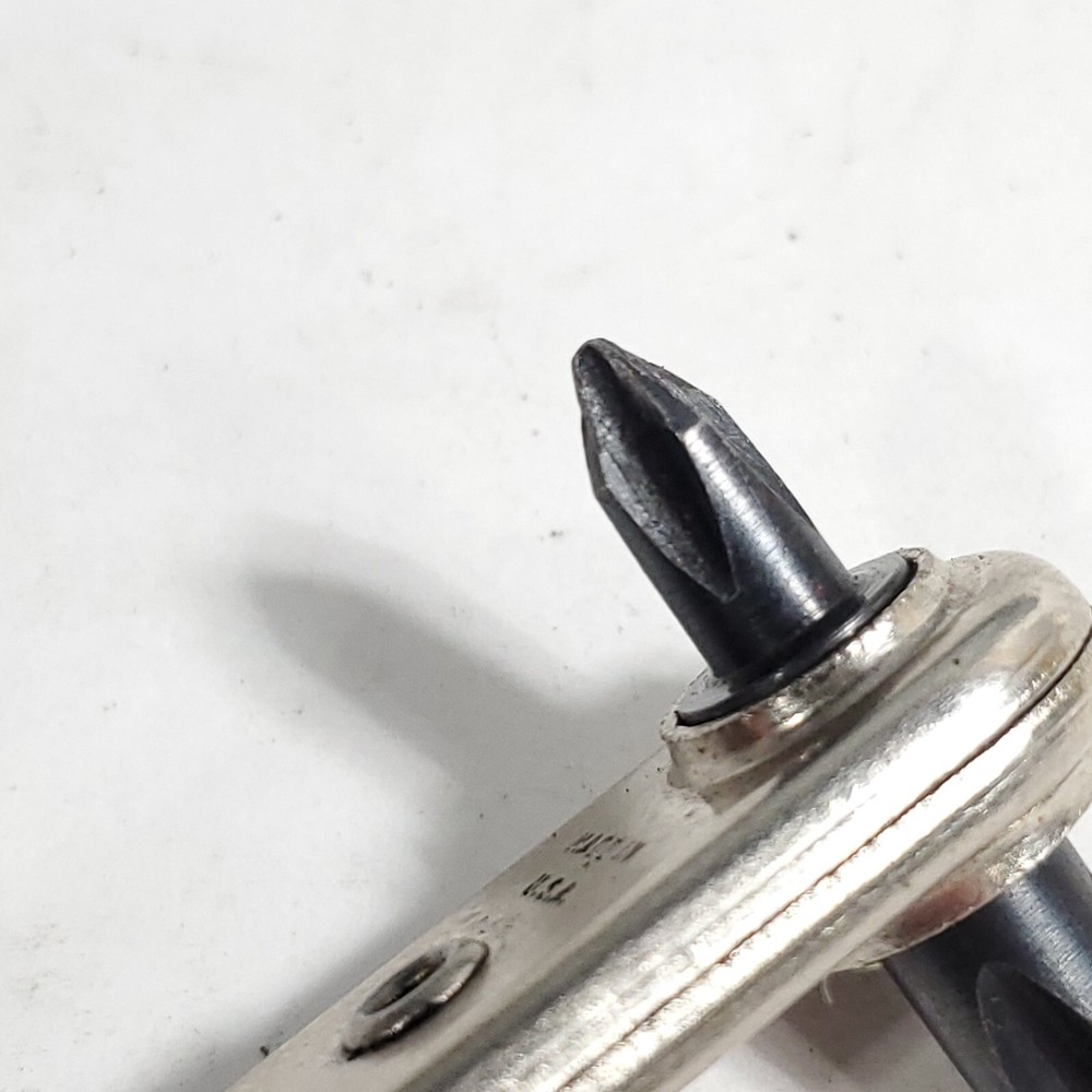 General Hardware 807 Ratcheting Phillips Screwdriver