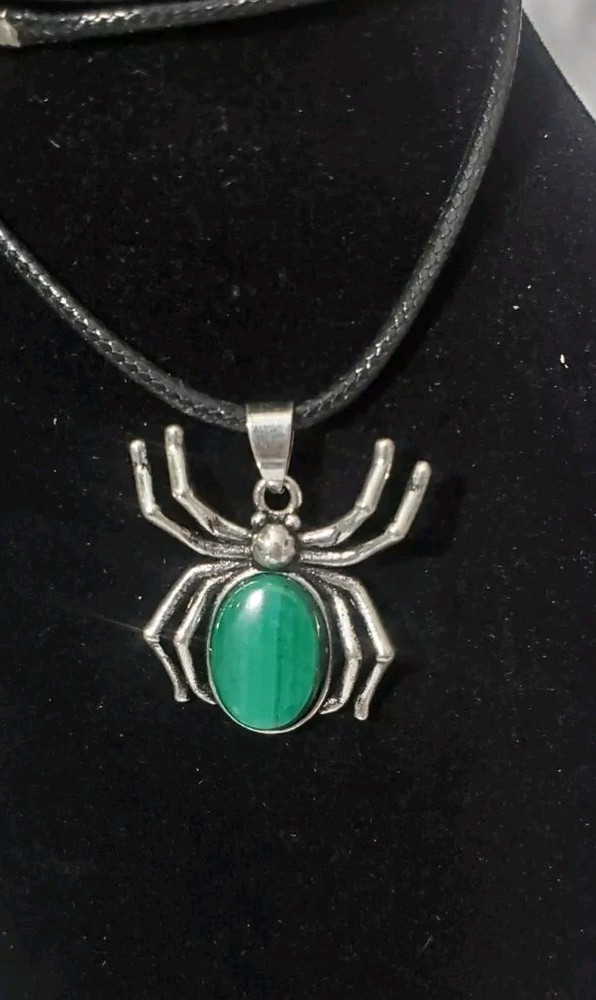 Spider Pendant Malachite