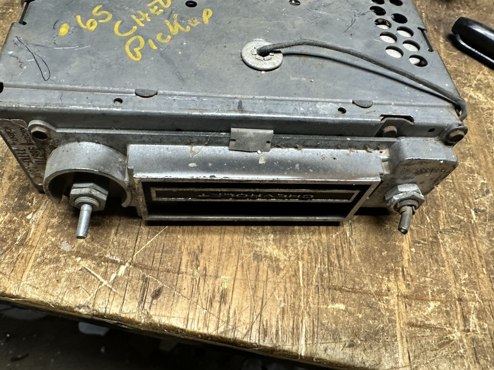 64 65 66 1964 1965 1966 CHEVY / GMC TRUCK RADIO