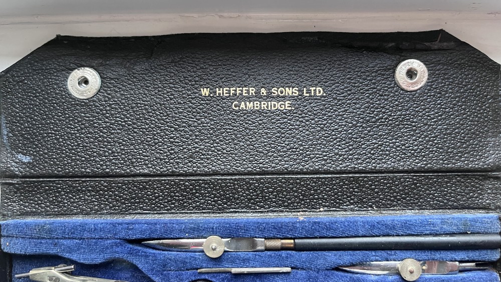 VINTAGE DRAUGHTSMAN TECHNICAL DRAWING COMPASS SET IN CASE ARCHITECT/ENGINEER