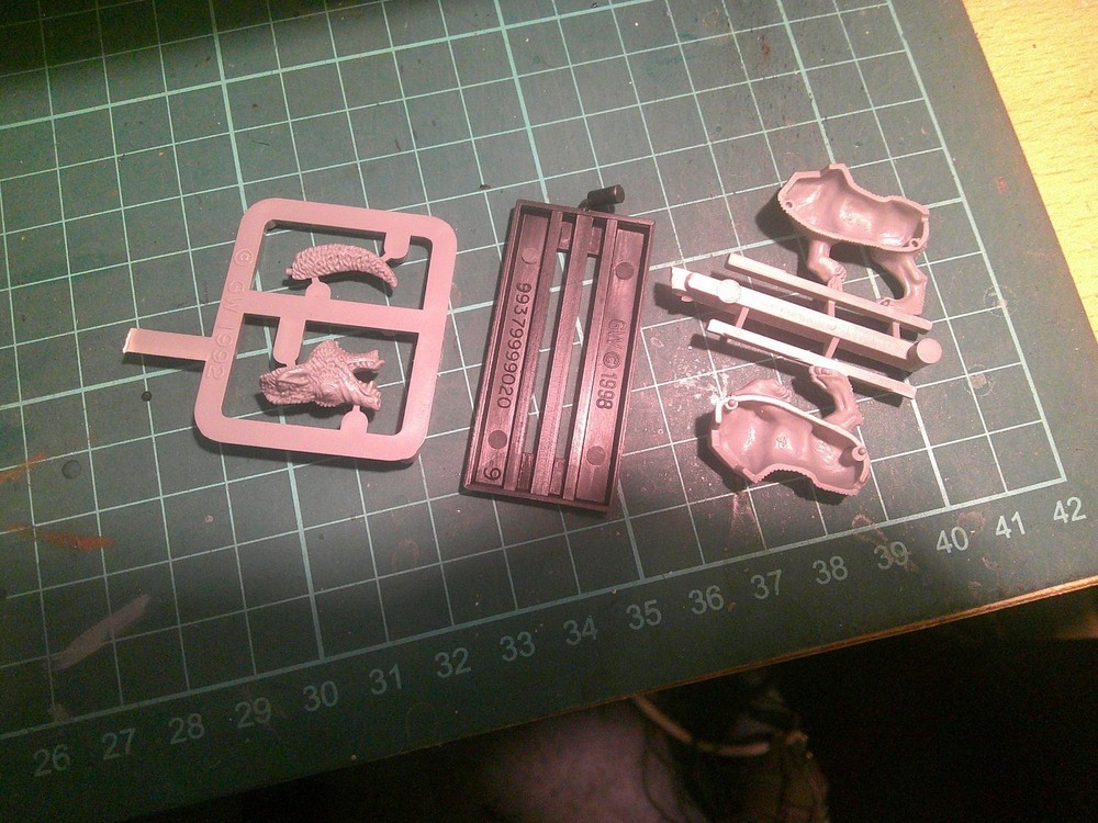 Games Workshop Plastic Wolf unmade WHFB 1992