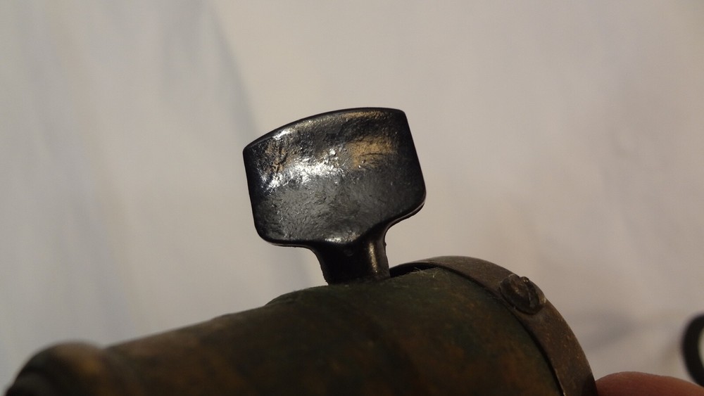 antique socket Westinghouse base unmarked Lang shell Edison Era IONA?