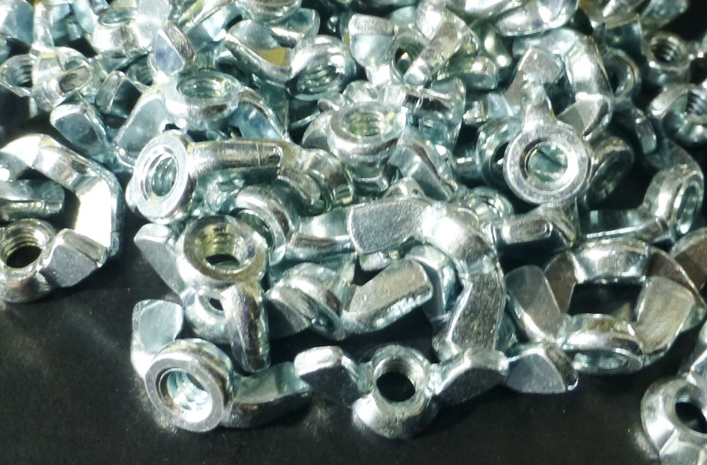 (100) 1/4"-20 WING NUTS -COARSE THREAD- ZINC