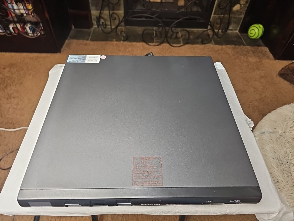 PCM Powercom Rack Mountable UPS Model KIN-1000AP RM (Used, tested Working)