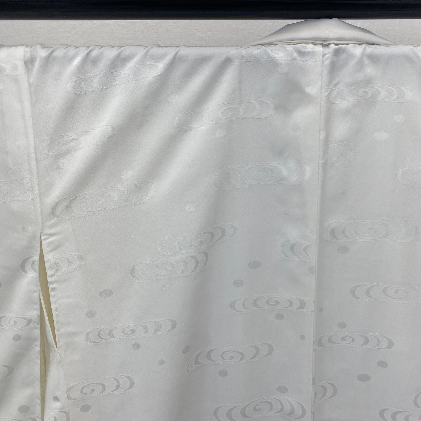 Japanese Vintage Kimono Juban Polyester White Traditional Authentic Length 53 in