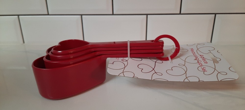 Red Heart Shape 4 Pc Measuring Cups