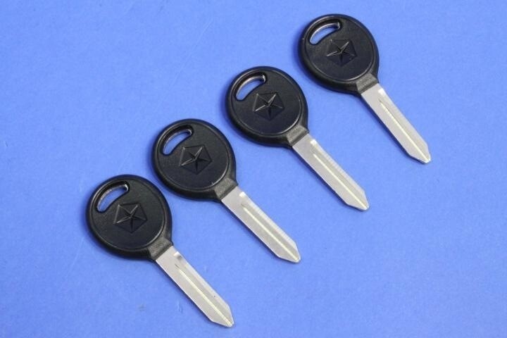 Vehicle Key Mopar 04778115