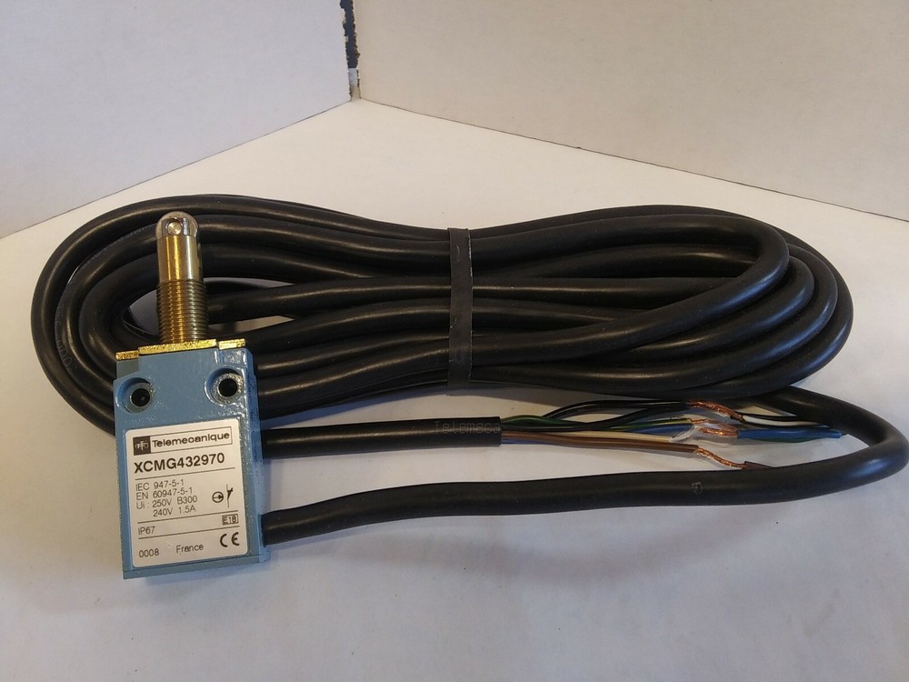 Telemecanique XCM G432970 Limit Switch