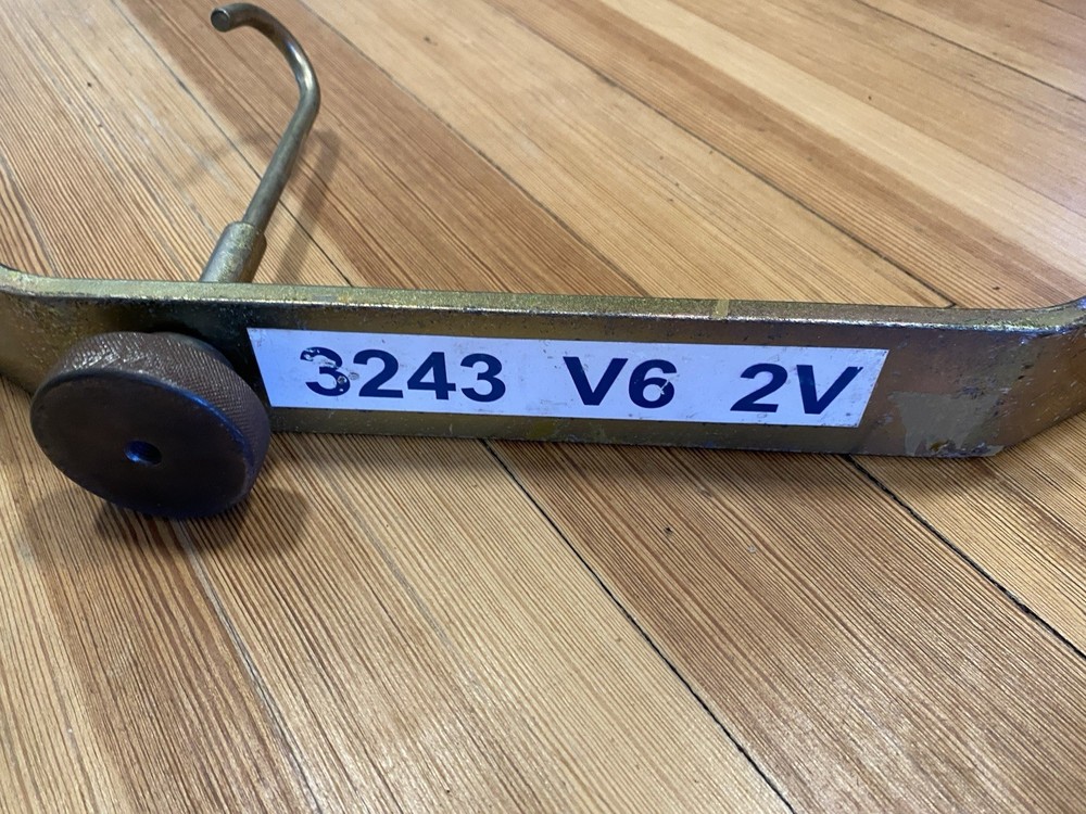 Audi 3243 Cam Holder