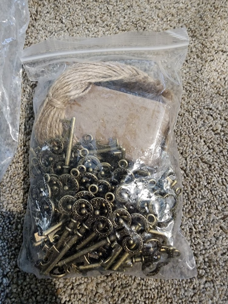 Skeleton Keys With Tags And String For Crafting