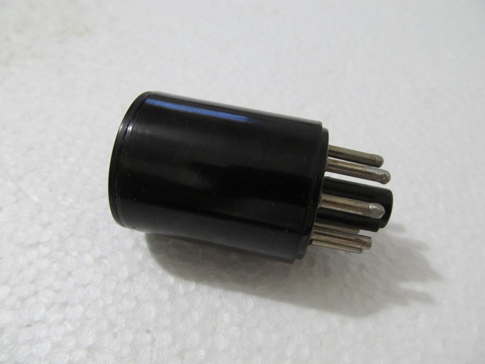 UNKNOWN TYPE - UTC Plug In Transformer, Octal 8-PIN