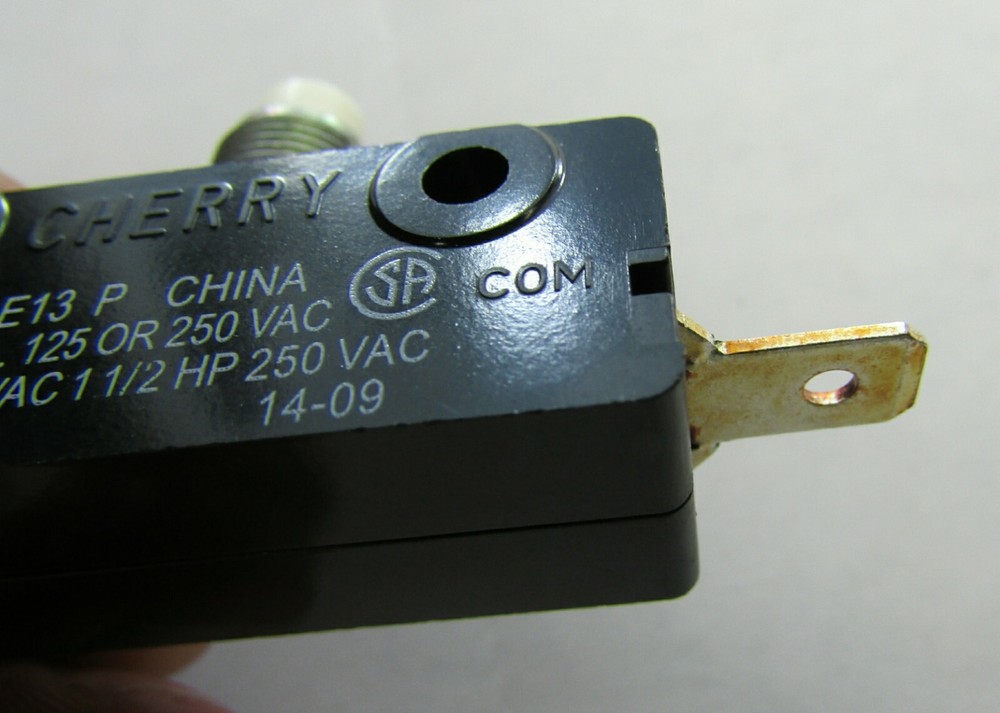 Lot 2 Cherry E13 15A Normally Open/Closed Pushbutton Switch 125/250 VAC E13-65L0