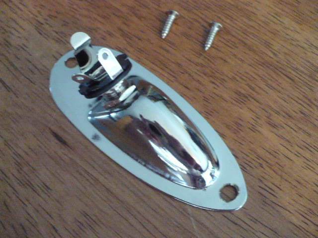 INPUT OUTPUT JACK AND PLATE CHROME FOR STRATOCASTER