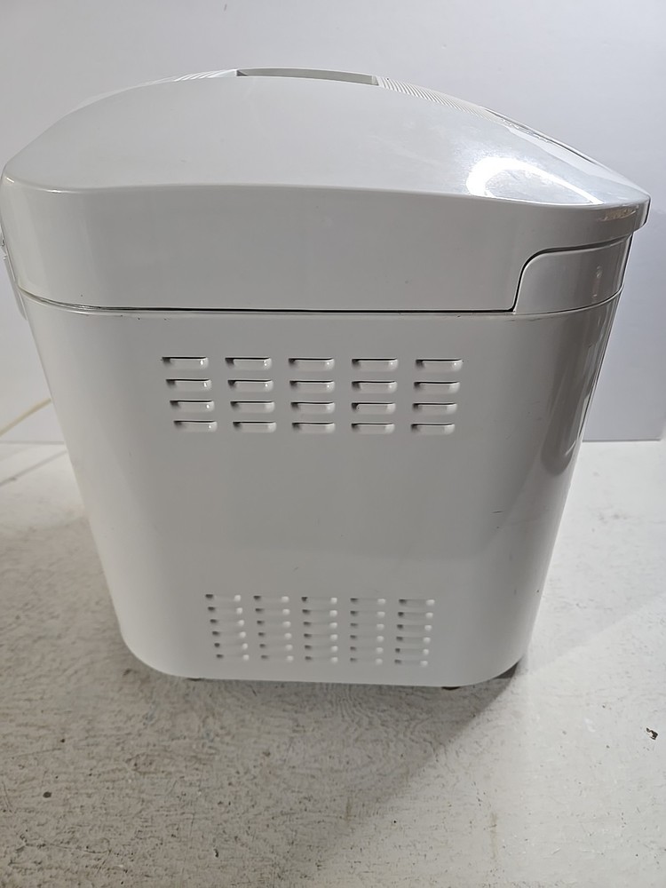 Toastmaster Bread Machine 1148x Bread Maker Horizontal 2 lb Loaf
