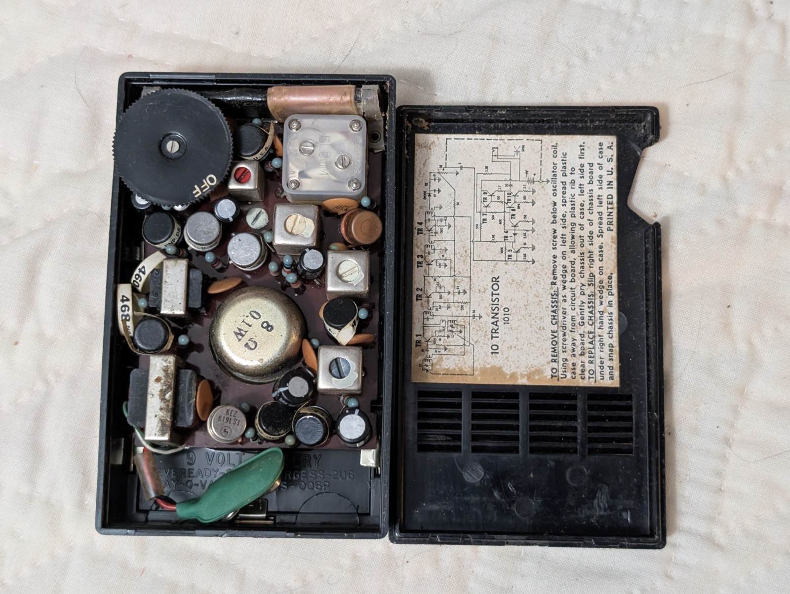 Vintage Saxony 10 Transistor Radio