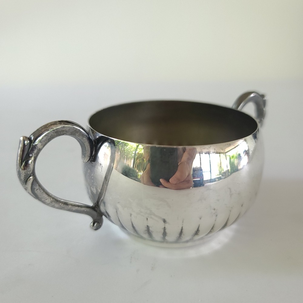 Vintage Oneida LTD Silverplate Fluted Sugar Bowl