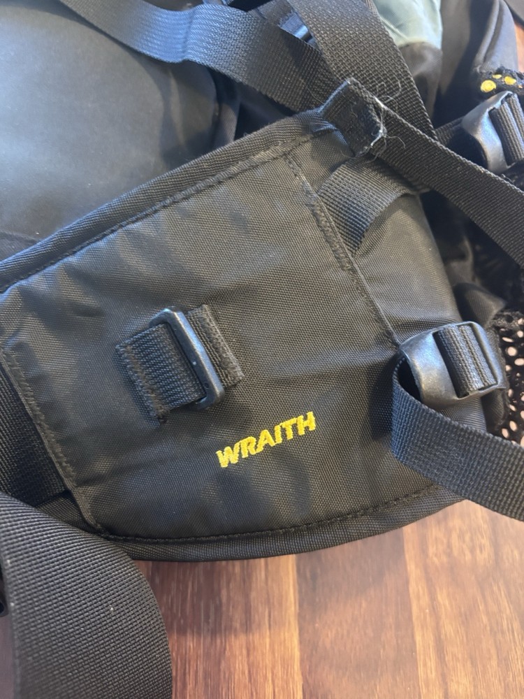 MOUNTAINSMITH Hiking Backpack (Wraith)