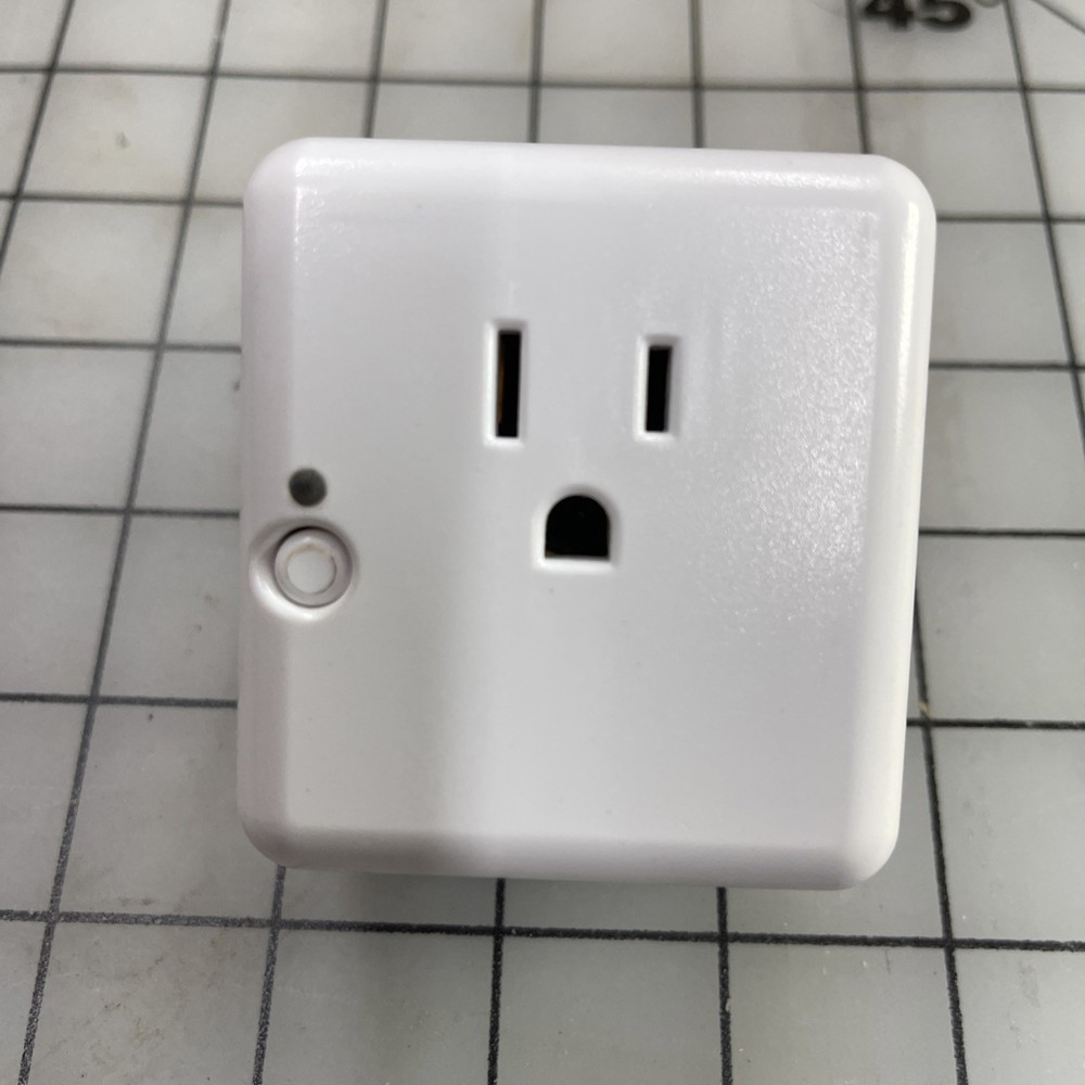 Centralite 4257050-RZHAC  Zigbee On/off Control Smart Switch Plug