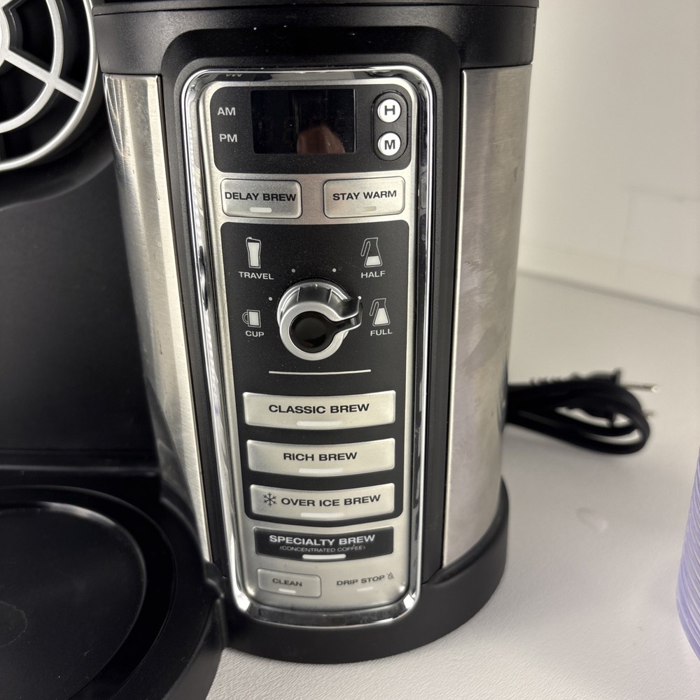 Ninja CF080-69 Coffee Maker Bar Brewer Automatic Programmable Powers On
