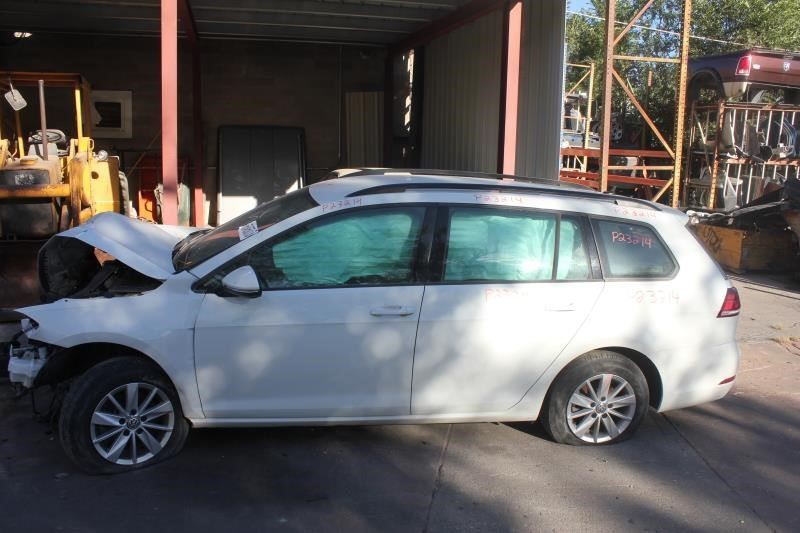 GOLF 2019 Camera/Projector 579222