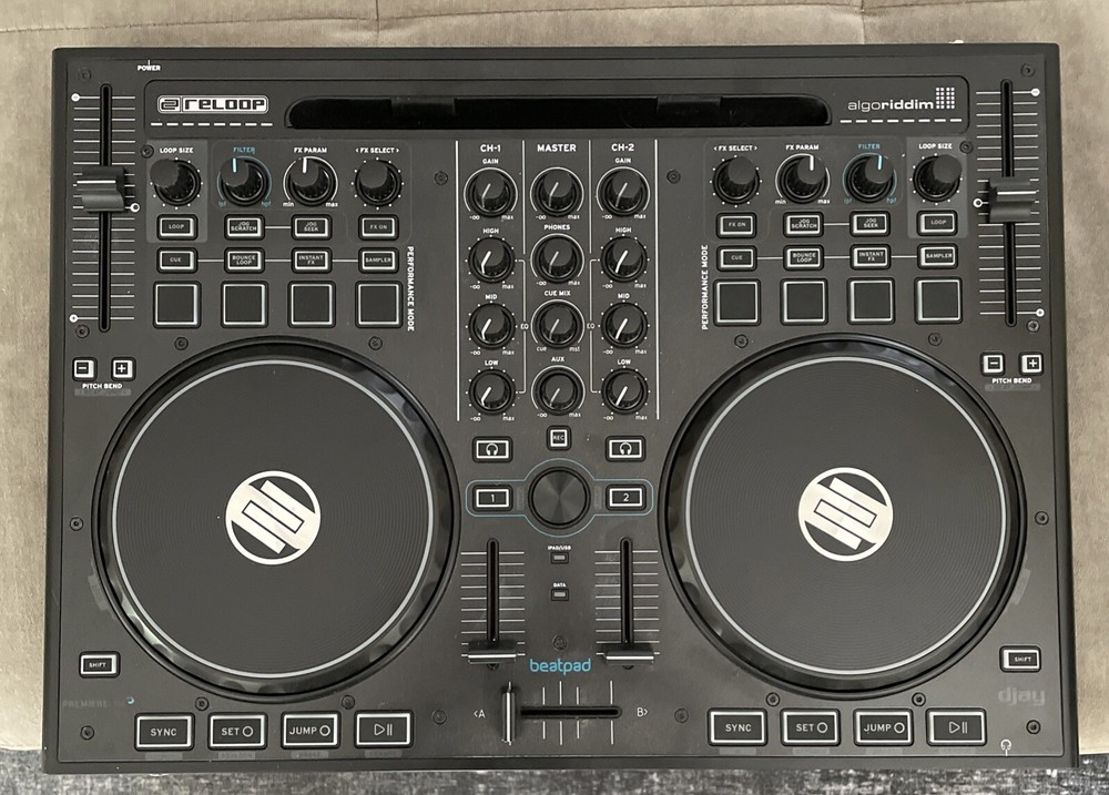 Algoriddim Reloop BeatPad - DJ Controller