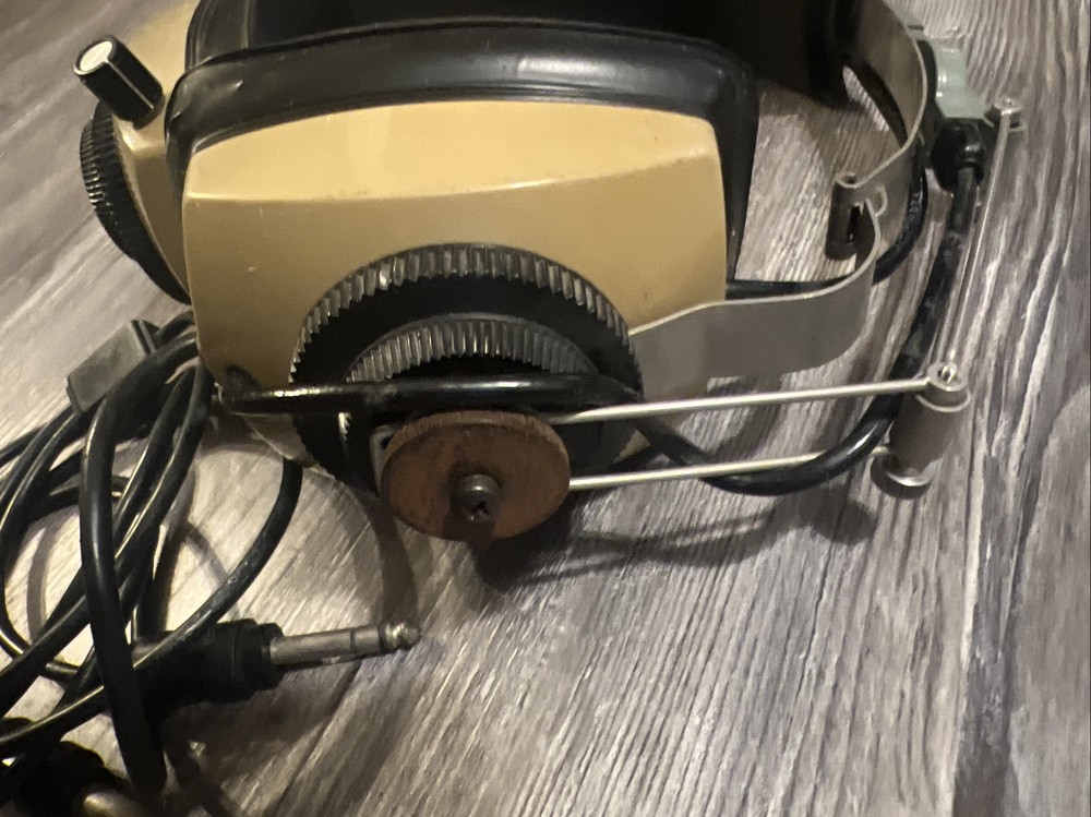 Aviation Headset, Sigtronics Model S-40. (?) UNTESTED-FOR PART