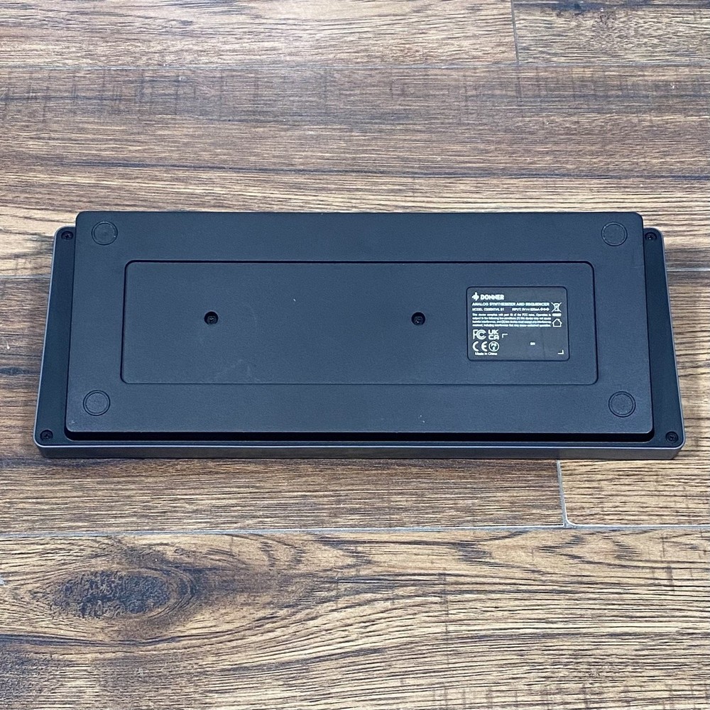 Donner Essential B1 Bass Synthesizer Used