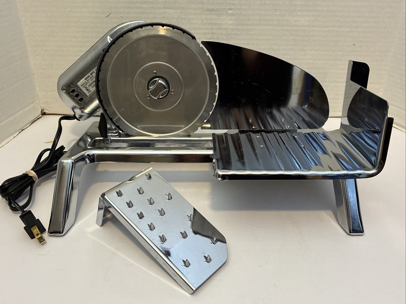 Pre-Owned/Used*Rival Electric Food Slicer w/Original Box*Model 1101/5