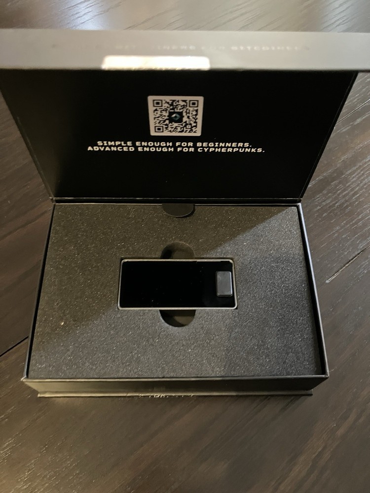 Blockstream Jade Bitcoin USB Hardware Wallet Model AOA414 Black Cryptocurrency
