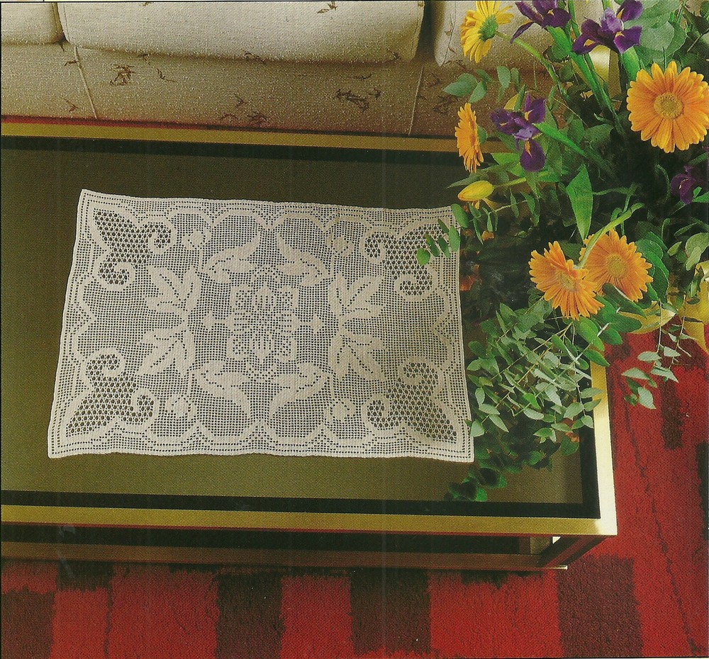 Dancing Leaves Doily Crochet Pattern INSTRUCTIONS 16x29"