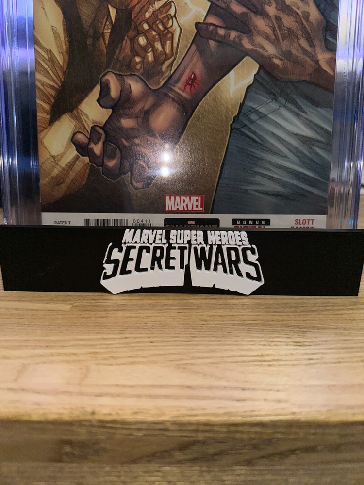 Secret Wars Deluxe Comic Book Stand - Graded/Raw Comics 3D Printed