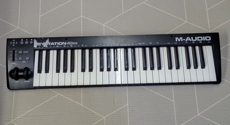 M-Audio Keystation 49es 49-Key USB MIDI Keyboard Controller