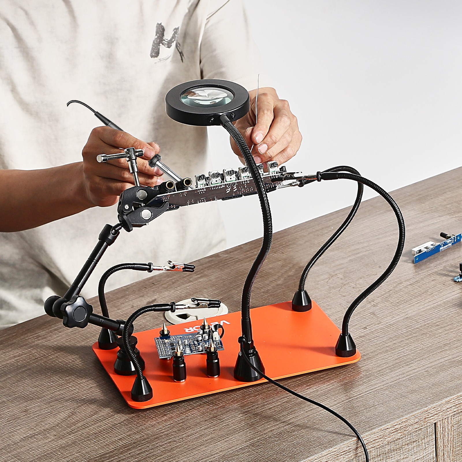 VEVOR Magnetic Helping Hands Soldering Station 3X Magnifying Lamp Air Gun Holder