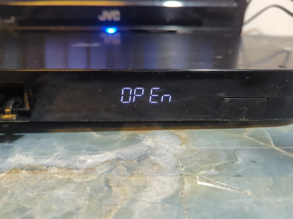 Samsung Blu-Ray Streaming DVD Player BD-HM51 No Remote Tested Working