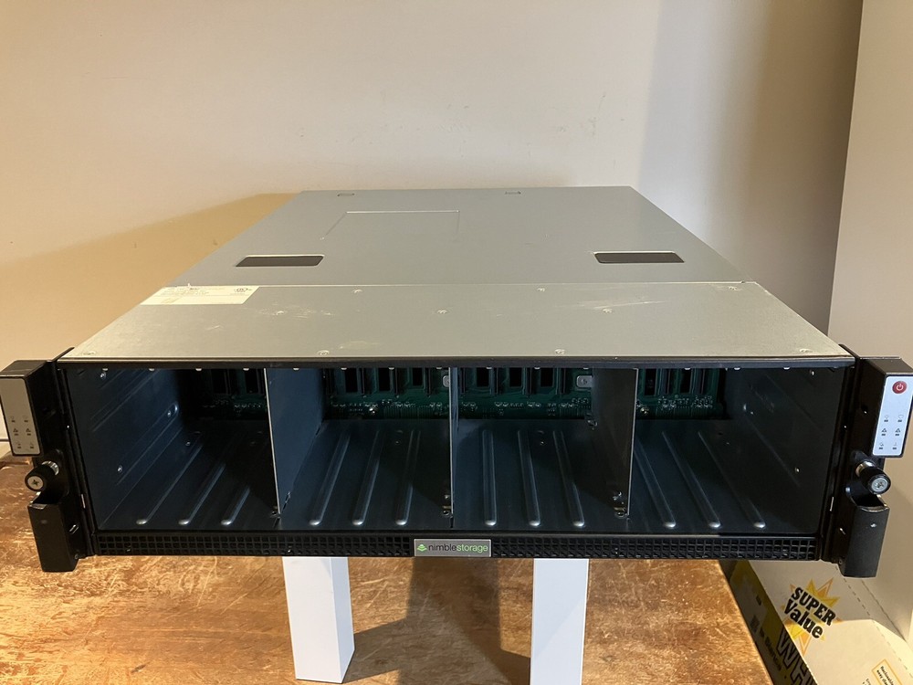 Nimble Storage CS200, CS400, ES1 3U Array, 2x SAS Controllers, 16x 3.5" Bays