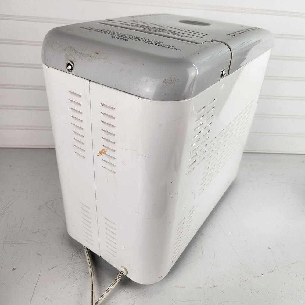 Black & Decker Automatic Bread Maker ADM300 White Gray - Made in Japan