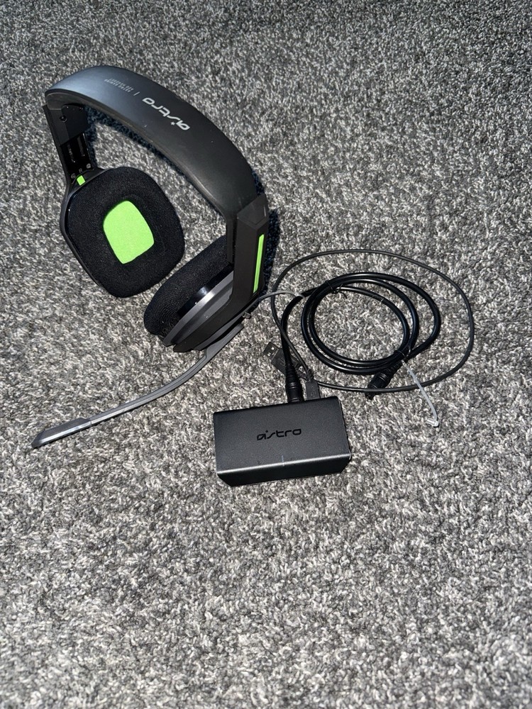 Astro A20 Wireless Bluetooth Gaming Headset Compatible Xbox One/s