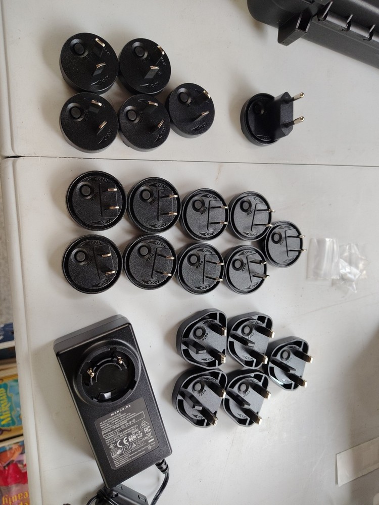 Manca Power Supply Base With 20 Adapters