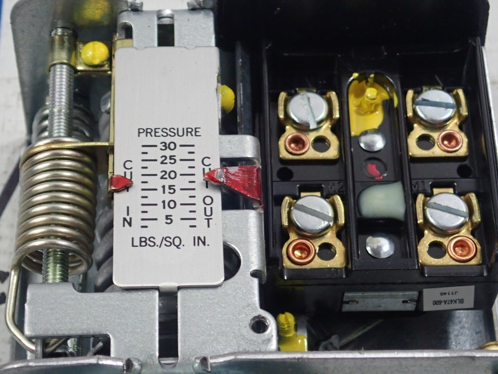 Powers Control 134-1451 Controller Range 3/30 PSIG