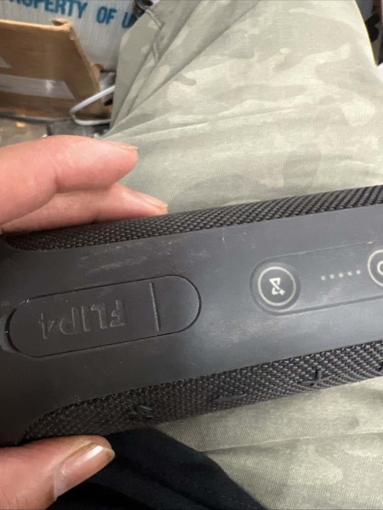 JBL Flip 4 Portable Rechargeable Bluetooth Speaker -Black