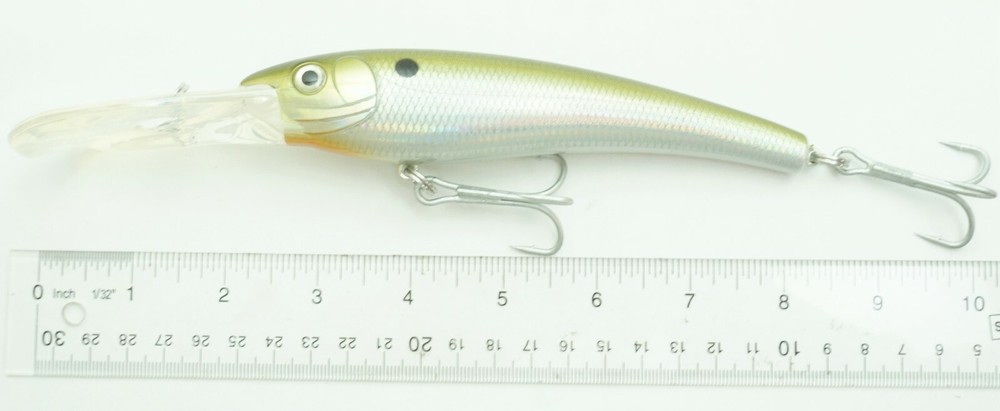 Almost Alive Deep Diving Plug Hard Bait for Trolling or Casting Green/Silver Dot