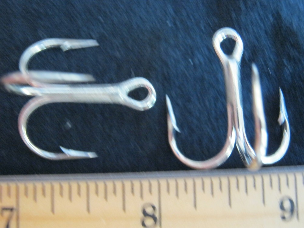 20 Eagle claw 955M  3X NickleTreble Hooks size 1/0  lure replacement